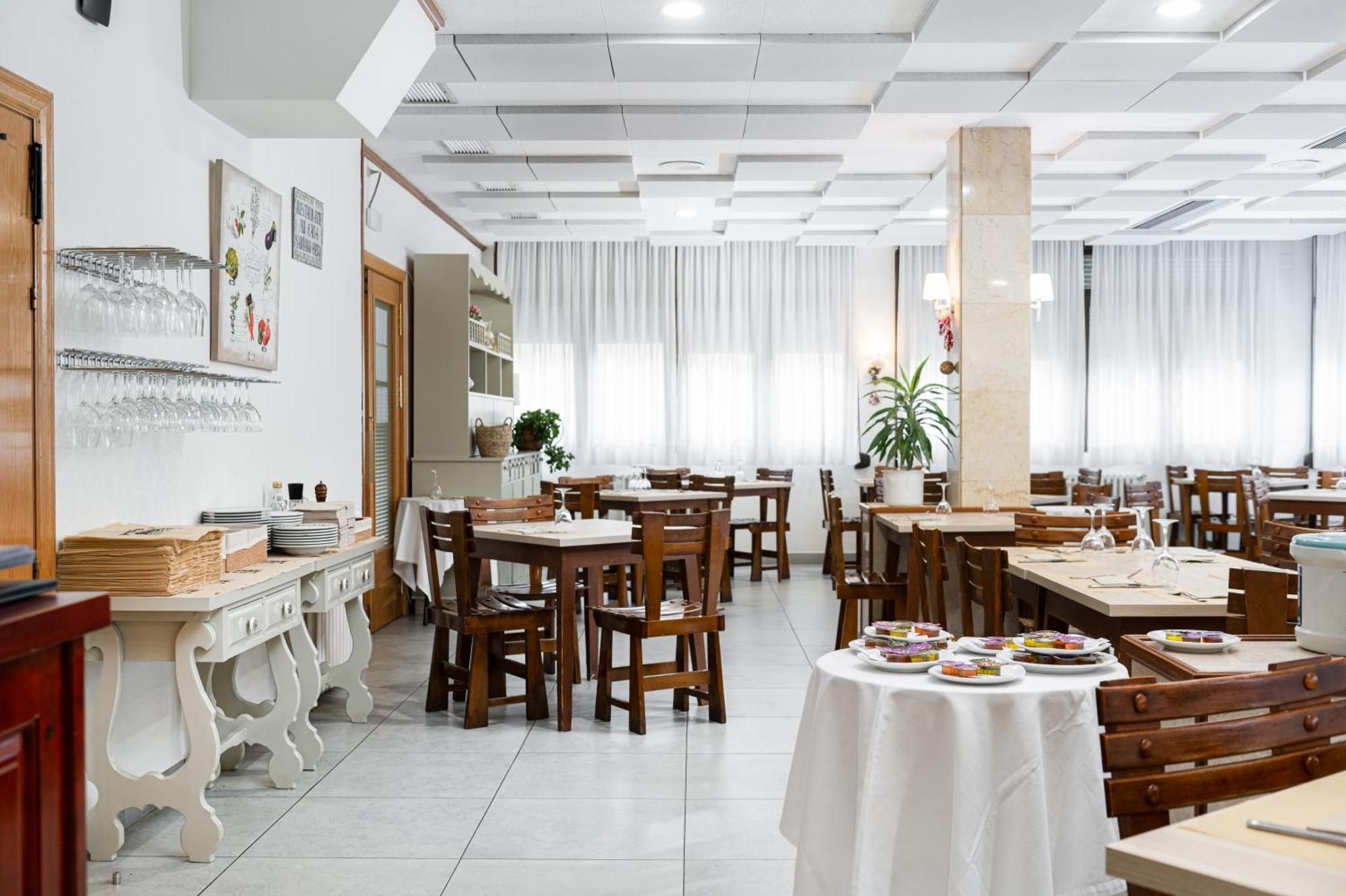 Hotel Mi Casa Sabiñánigo Eksteriør billede